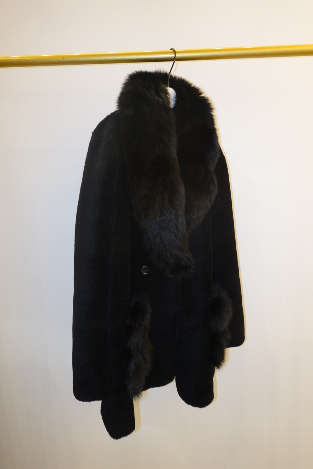 black sheep coat with fox fur 
