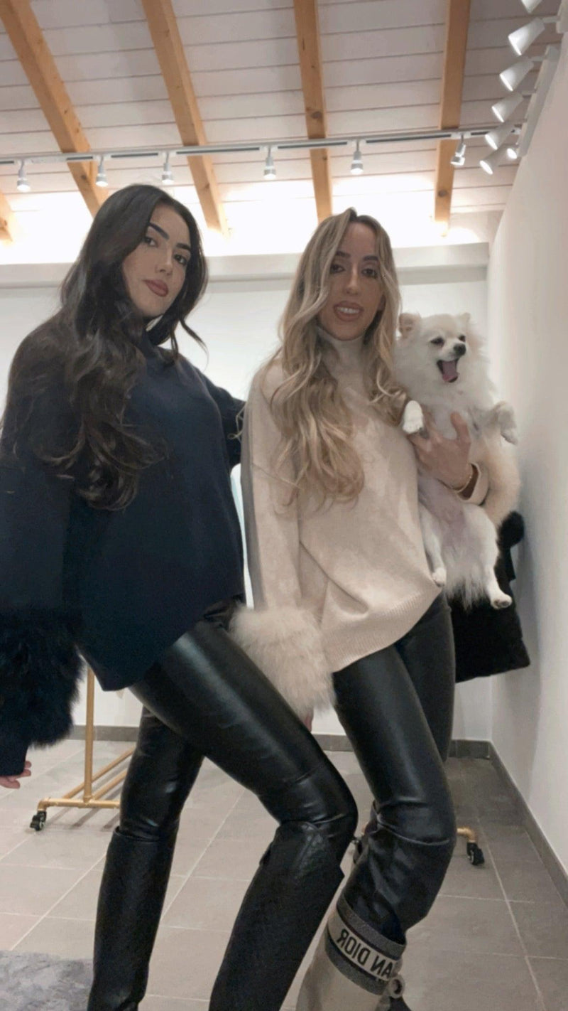 The Cortina Turtleneck Beige - Zilaya