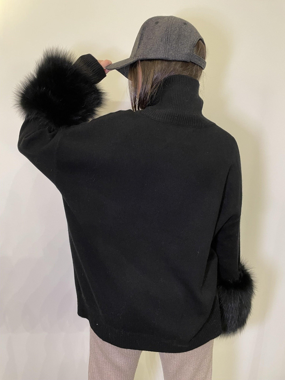 The Cortina Turtleneck Black - Zilaya
